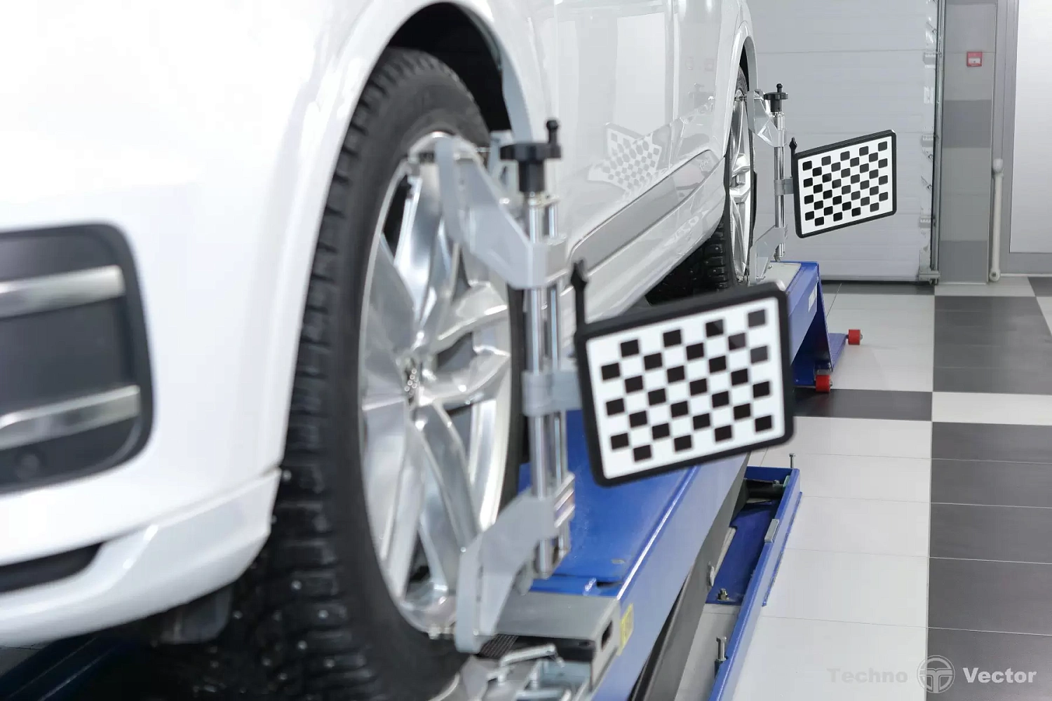 Стенд сход развал 3D ТехноВектор 7202 М Optima